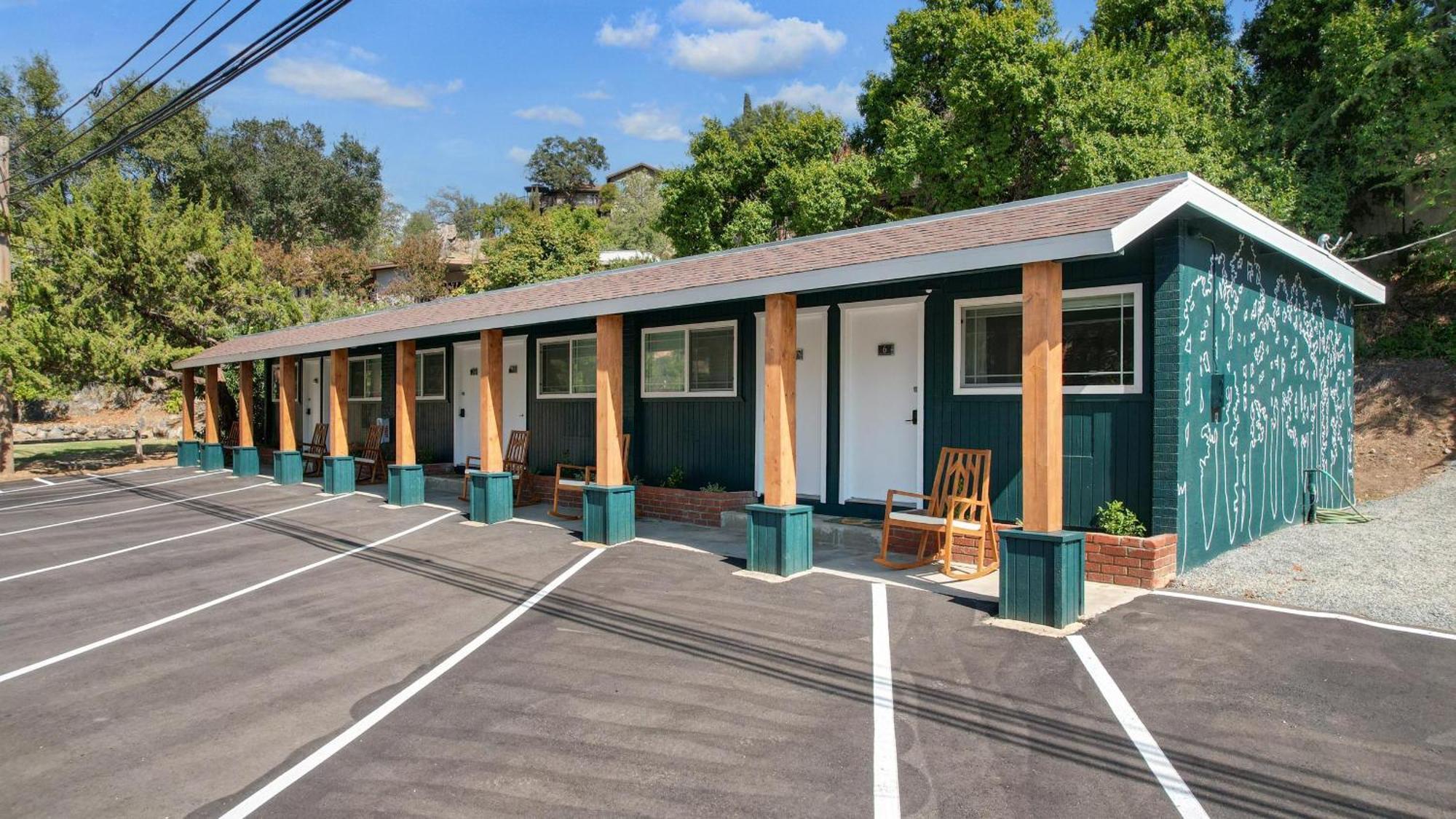 The Charlotte Sequoia Motel R2 Three Rivers Exteriör bild