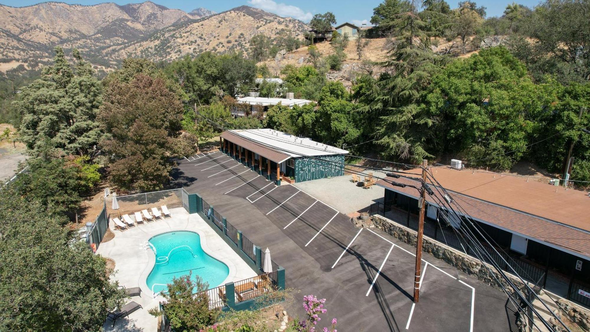 The Charlotte Sequoia Motel R2 Three Rivers Exteriör bild